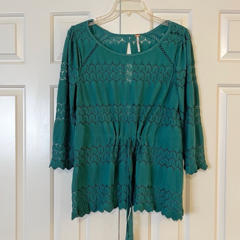 Free People Fire Island Open Knit top. Green, 3/4 sleeve, waist tie, lace. Large - Picture 4 of 15